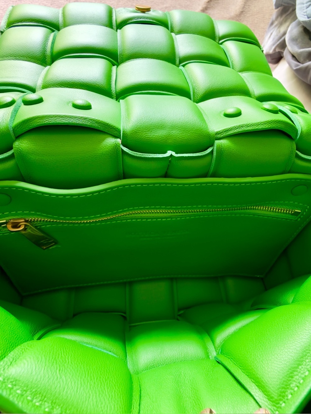 Bottega Veneta Chain Cassette Green Quilted Shoulder Bag with Gold Chain - Picture 6 of 10
